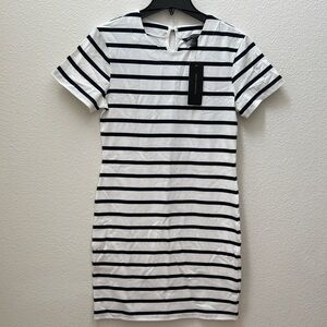 🆕 French Connection Women’s Short-sleeve T-shirt Black and White Striped Dress M